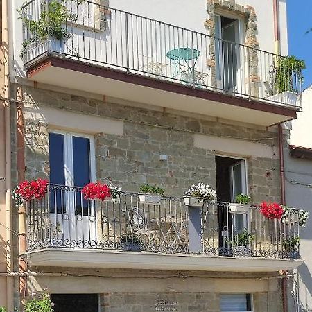 Апартаменты La Casa Dei Panorami Di Colobraro Экстерьер фото