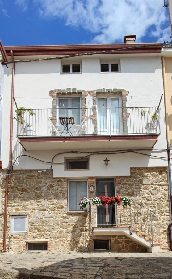 Апартаменты La Casa Dei Panorami Di Colobraro Экстерьер фото